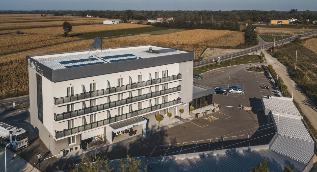 Hotel River Bijeljina Exterior photo
